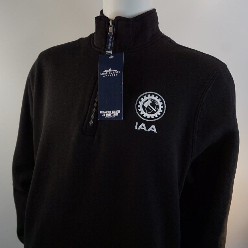 Charles River Apparel Men Size M Crosswind Quarter Zip Sweatshirt Black IAA Logo
